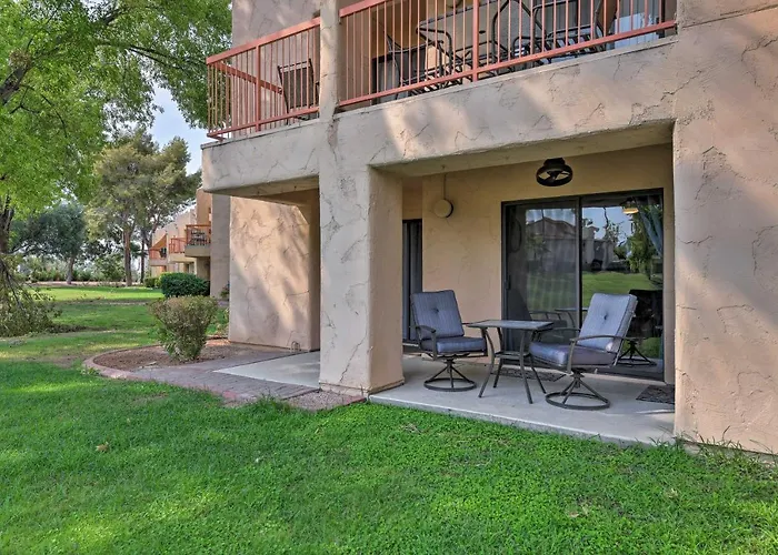 Retreat W/ Patio & Greenbelt Views! Dom wakacyjny