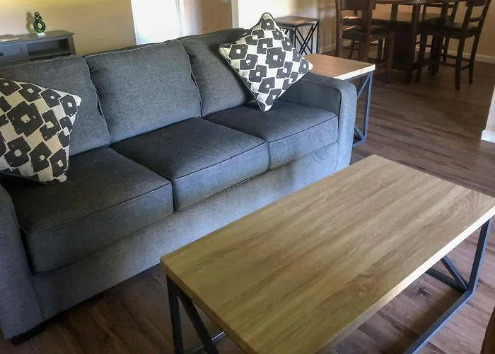 Dom wakacyjny Retreat W/ Patio & Greenbelt Views! *